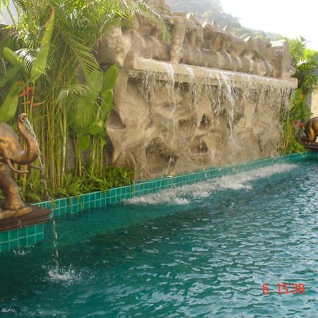 Sm Resort Patong Exterior foto