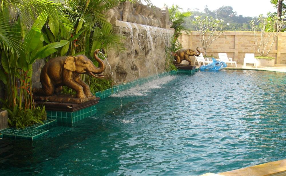 Sm Resort Patong Exterior foto