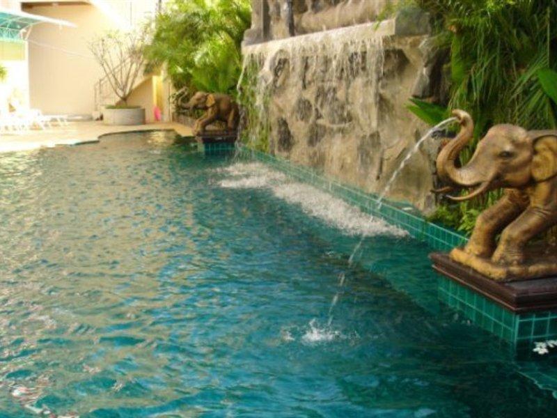 Sm Resort Patong Exterior foto